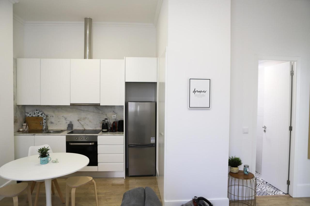 Vibrant Host Solutions - Heroismo'S Metro OOporto Habitación foto